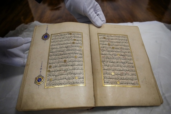 Türkiyənin 500 illik Quranı İstambul muzeyin qaytarıldı