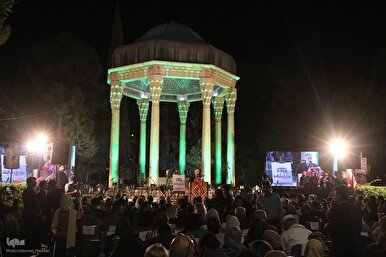 Minister Describes Hafez as Essence of Islamic-Iranian Spirituality