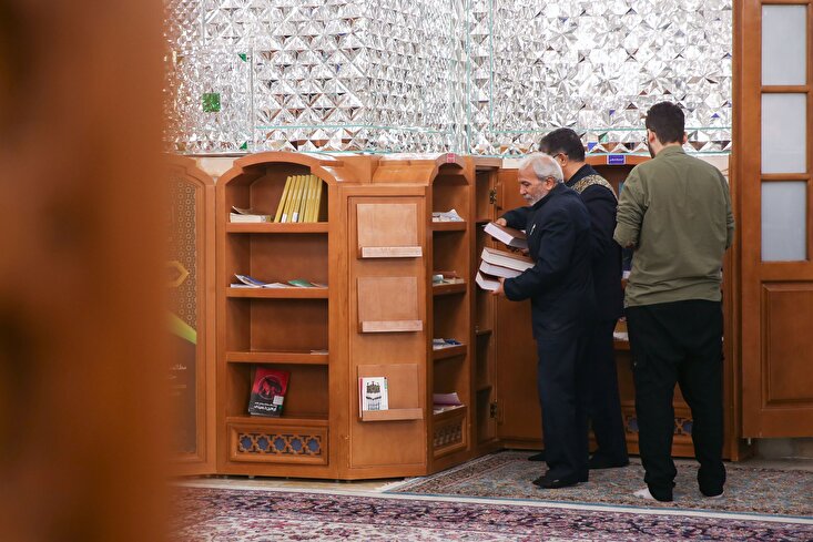 In Pictures: Study Stations at Imam Reza Shrine