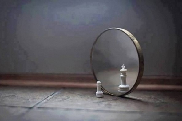 خود بزرگ‌بینی؛ صفتی که ابلیس را هلاک کرد