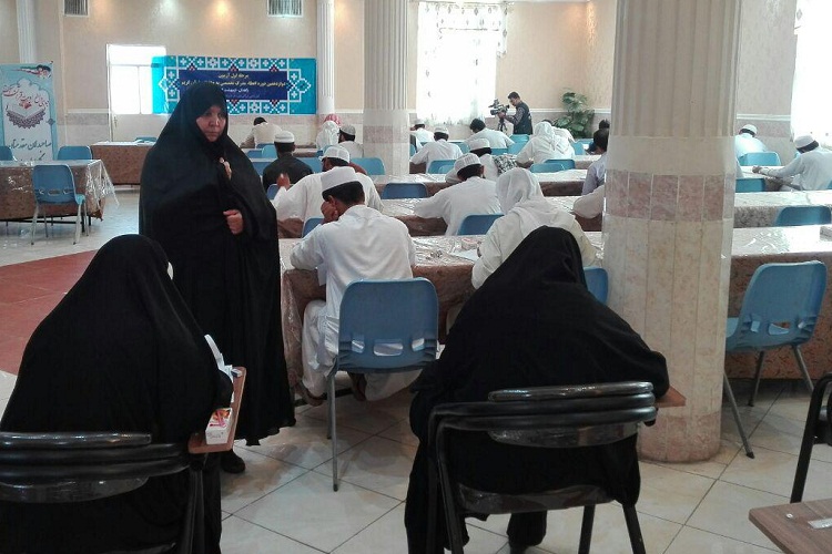 تصاویری از آزمون تخصصی حفظ قرآن در زاهدان تصاویری از آزمون تخصصی حفظ قرآن در زاهدان