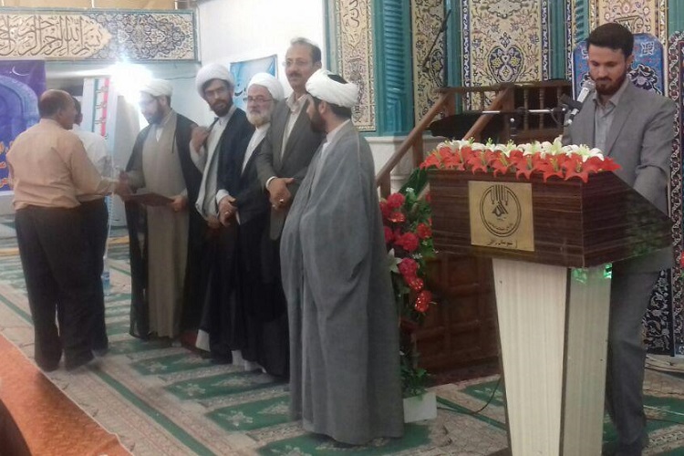 برگزیدگان مسابقات قرآنی اوقاف زابل تجلیل شدند