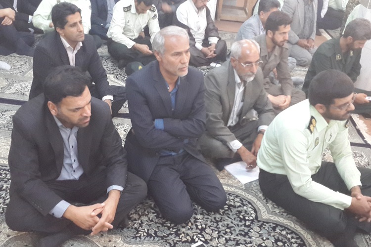 تصاویری از نشست اخلاق و تفسیر قرآن در زاهدان تصاویری از نشست اخلاق و تفسیر قرآن در زاهدان