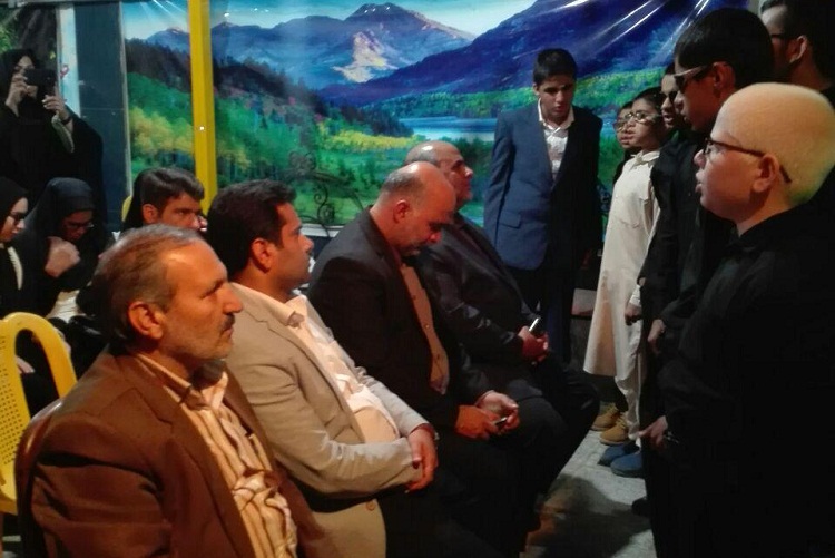 تصاویری از بازدید مسئولان فرهنگی از دورههای قرآنی روشندلان در زاهدان تصاویری از بازدید مسئولان فرهنگی از دورههای قرآنی روشندلان در زاهدان