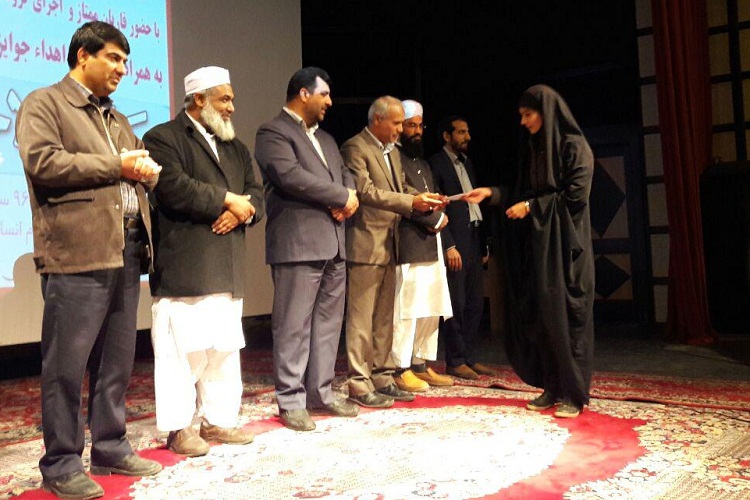 تصاویری از اختتامیه طرحهای فرهنگی جهاد دانشگاهی سیستان و بلوچستان تصاویری از اختتامیه طرحهای فرهنگی جهاد دانشگاهی سیستان و بلوچستان