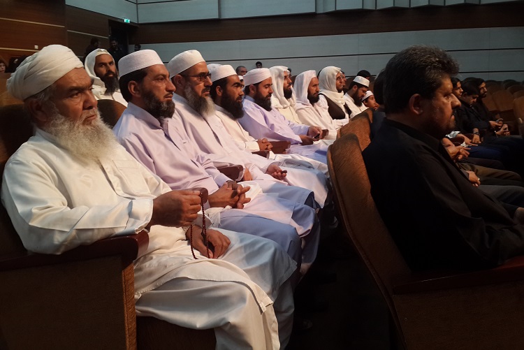 تصاویری از همایش &laquo;امام، قرآن، معنویت&raquo; در زاهدان