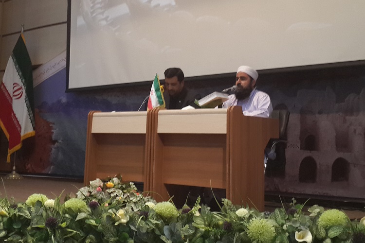 تصاویری از همایش &laquo;امام، قرآن، معنویت&raquo; در زاهدان