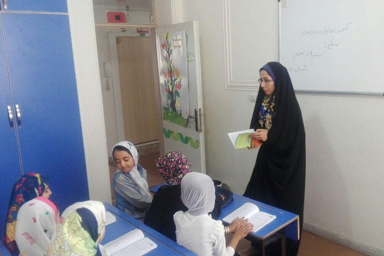 اختتامیه دورههای تابستانه آموزش قرآن در مؤسسه بحرالعلوم زاهدان اختتامیه دورههای تابستانه آموزش قرآن در مؤسسه بحرالعلوم زاهدان