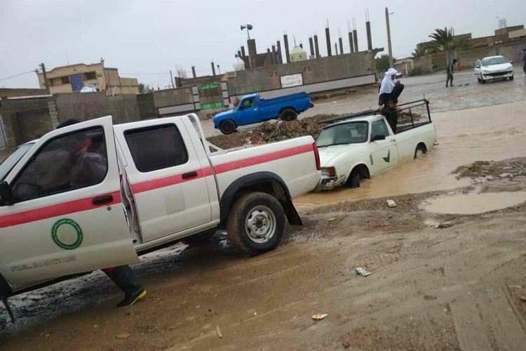 تصاویری از امدادرسانی به سیل‌زدگان سیستان‌وبلوچستان