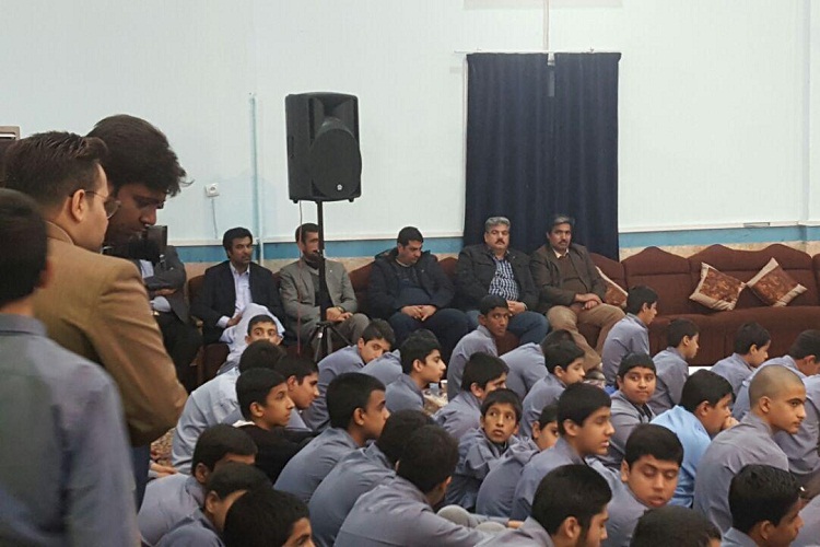 تصاویری از محفل انس با قرآن در زاهدان