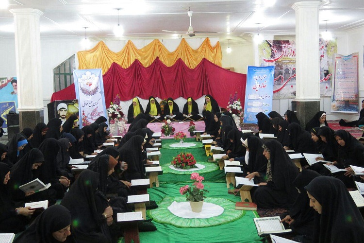 تصاویری از کرسی جمع خوانی قرآن در زاهدان