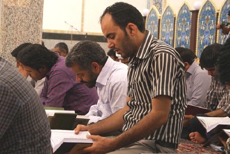 محفل جزء خوانی قرآن در زاهدان به روایت تصویر