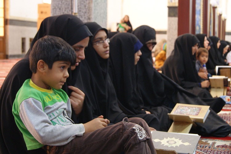 محفل جزء خوانی قرآن در زاهدان به روایت تصویر