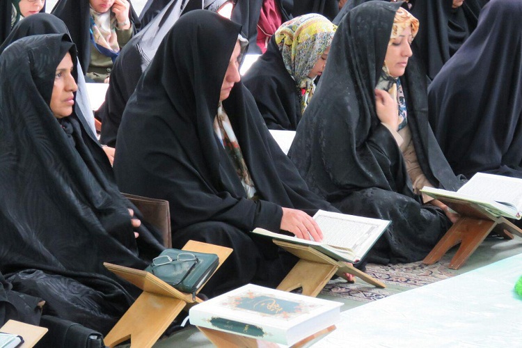 تصاویری از محفل جزء خوانی قرآن در زاهدان