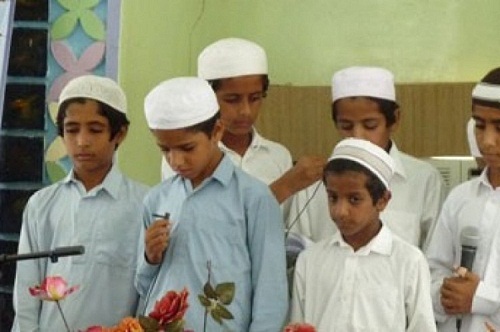 استان حافظان قرآن چشم انتظار حمایت مسئولان استان حافظان قرآن چشم انتظار حمایت مسئولان