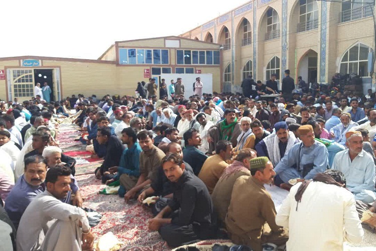 پذیرایی از ۲۰۰۰ زائر پاکستانی اربعین حسینی در زاهدان + عکس