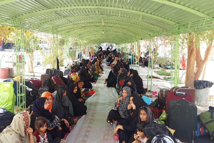 پذیرایی از ۲۰۰۰ زائر پاکستانی اربعین حسینی در زاهدان + عکس