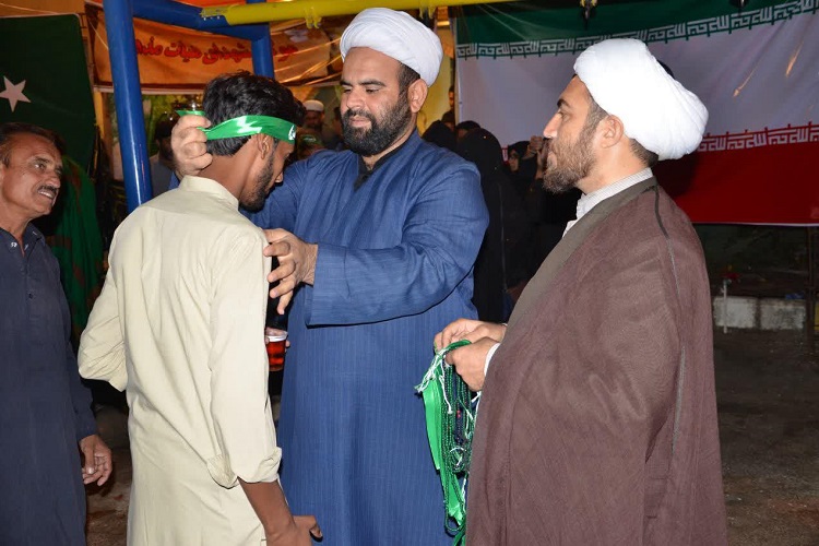 بازدید مسئولان از روند خدمترسانی به زوار پاکستانی بازدید مسئولان از روند خدمترسانی به زوار پاکستانی