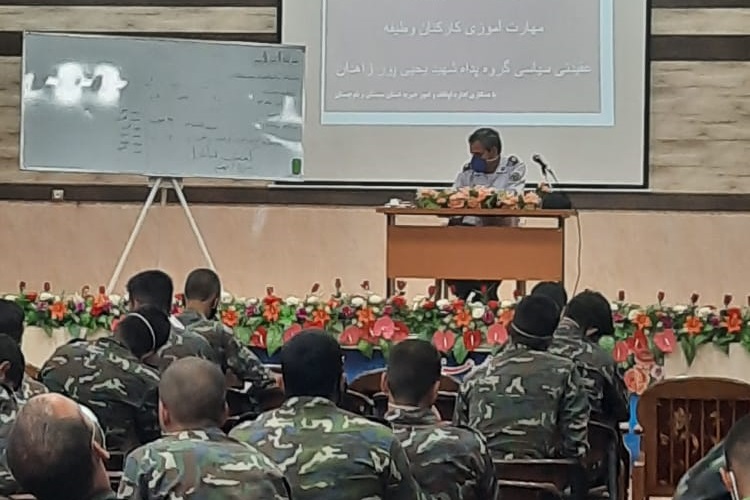 دوره آموزش علوم قرآنی در پایگاه پدافند هوایی زاهدان برگزار شد دوره آموزش علوم قرآنی در پایگاه پدافند هوایی زاهدان برگزار شد