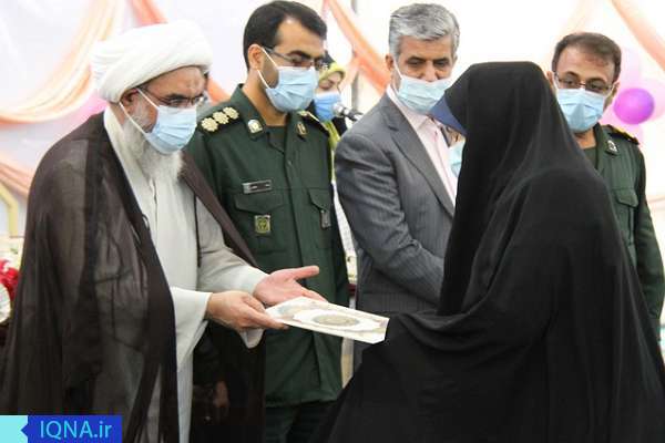 عکس | تجلیل از خانواده‌های شهدای حفاظت هواپیمایی بوشهر