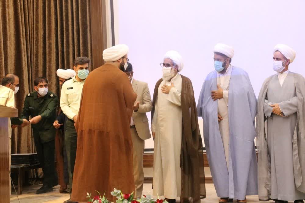 ارسالی دوشنبه /// عکس | برگزاری همایش نماز ویژه نیرو های مسلح در دارالولایه سیستان