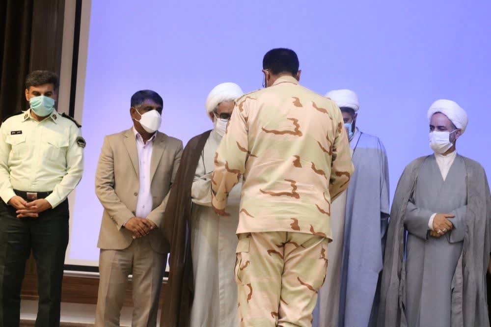 ارسالی دوشنبه /// عکس | برگزاری همایش نماز ویژه نیرو های مسلح در دارالولایه سیستان