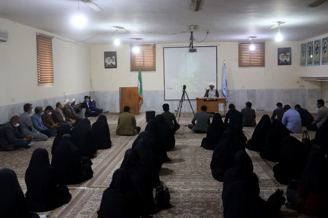 ارسالی دوشنبه /// عکس| برگزاری آیین آغاز سال تحصیلی علوم اسلامی دانشگاهیان شهرستان زابل