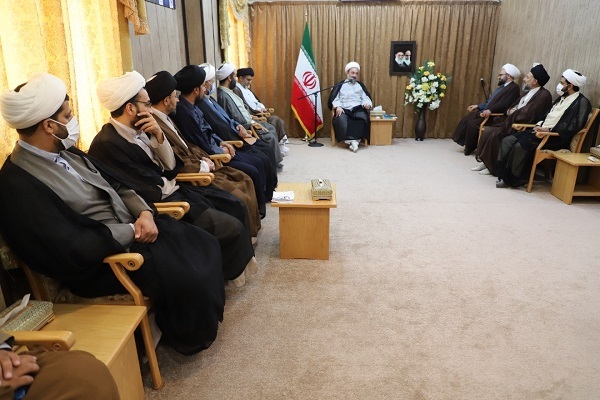  دیدار مدیر و معاونین مرکز مدیریت حوزه&zwnj;های علمیه استان با آیت الله محامی