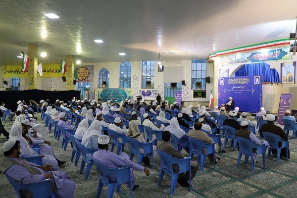 دیدار نماینده ولی فقیه با علما شیعه و سنی