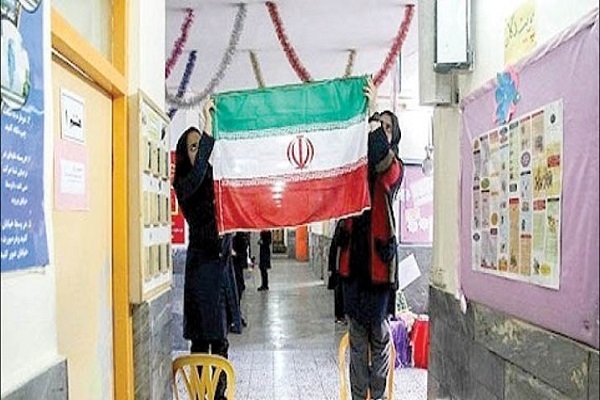 برگزاری برنامه های دهه فجر در مدارس سیستان و بلوچستان