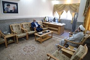 خانواده‌های شهدا برای حفظ فرهنگ ایثار و شهادت پیشتاز باشند