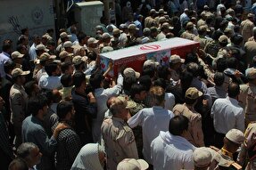 پیکر مطهر شهید مدافع امنیت «اردشیر خطیبی‌راد» در هامون تشییع شد