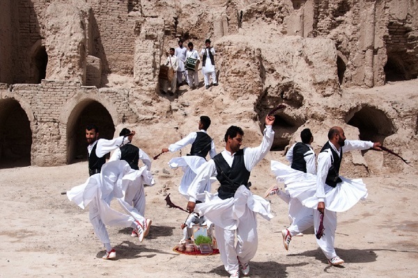 رقص محلی و چوب بازی سیستانی