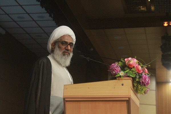 حجت الاسلام عزیزی امام جمعه زابل