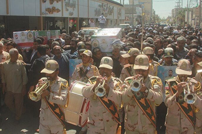 تشییع پیکر شهیدان «مسلم کریمی و عباسعلی میر» در زابل + عکس و فیلم