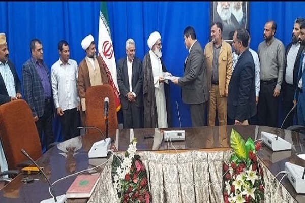 تقدیر از امام جمعه زابل