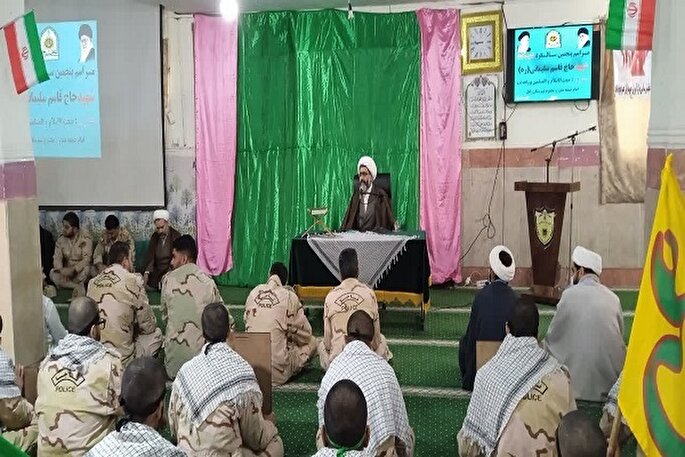 بندگی خالصانه خدا، دلیل ماندگاری حاج قاسم در قلب‌هاست