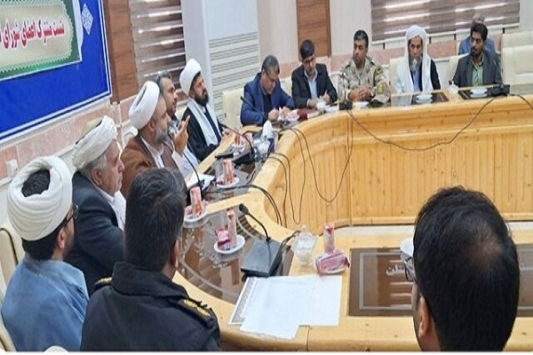 جلسه رئیس عقیدتی سیاسی انتظامی استان با ریش سفیدان