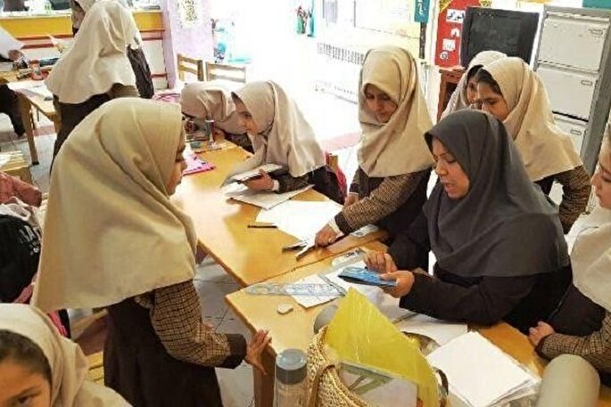 مربیان امور تربیتی با دانش روانشناسی به رشد دانش‌آموزان کمک کنند