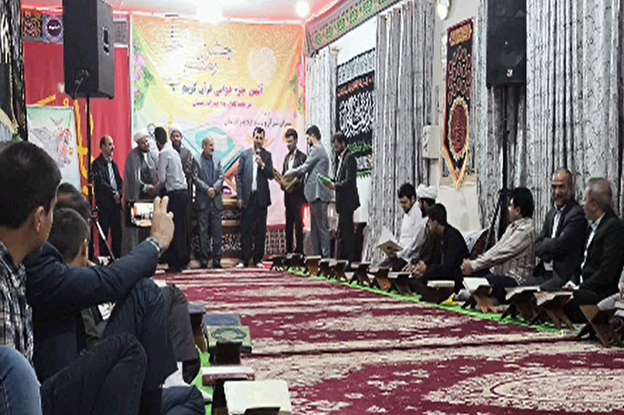 نشست اساتید و یاران قرآنی در سرای قرآن و نهج‌البلاغه زاهدان برگزار شد + فیلم