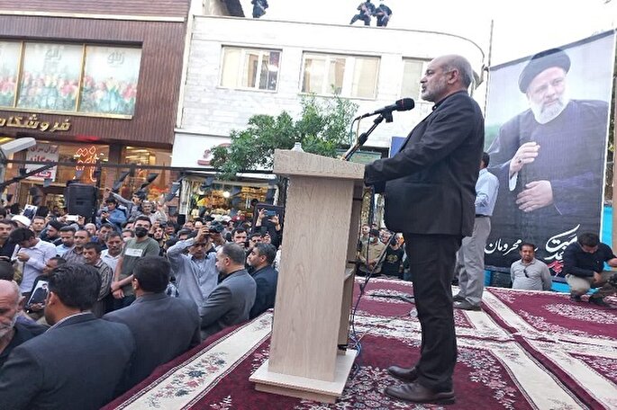 شهید آیت الله رئیسی مظهر وحدت و عشق مردم بود