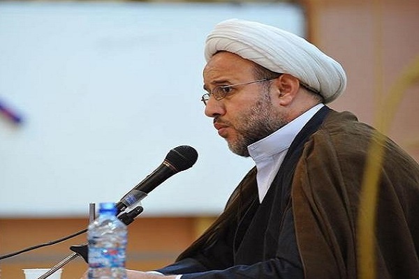 اعتراف نسخه‌های قدیمی انجیل به برتری پیامبر اسلام(ص) بر سایر انبیاء