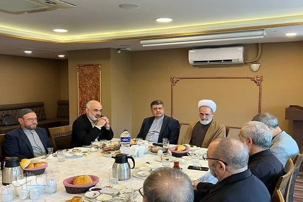 آیت‌الله اعرافی با علمای ترکیه در استانبول دیدار کرد + عکس