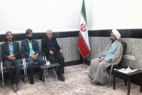 دیدار رئیس آموزش و پرورش زابل با امام جمعه این شهرستان