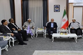 عکس | نشست صمیمی علمای شیعه و سنی با حضور وزیر کشور در زاهدان