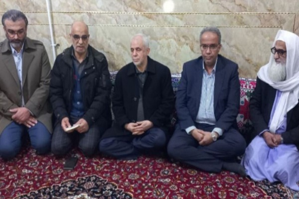 دیدار معاون رئیس جمهور با خانواده شهدا در زاهدان