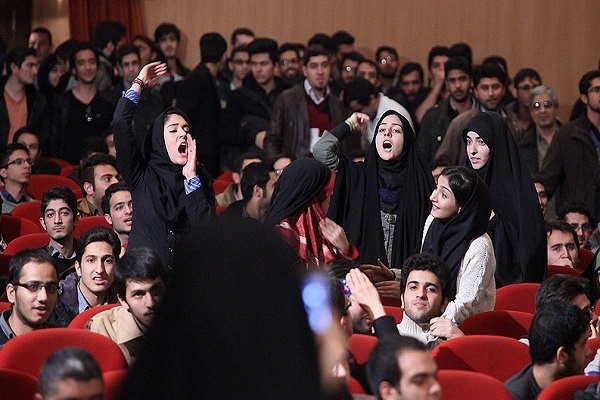 مناظرات دانشجویی