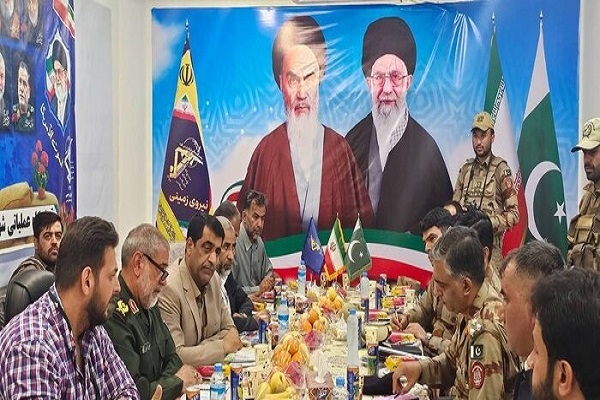 دیدار مسئولان سراوان با مسئولان پاکستانی