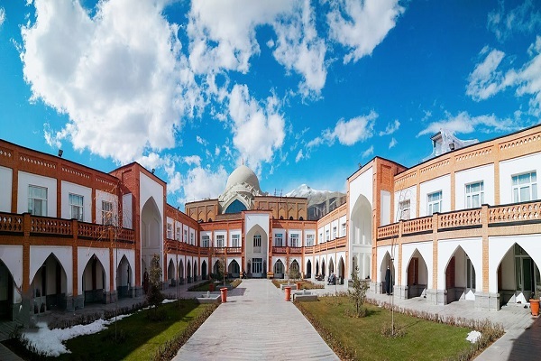 آغاز ثبت‌نام مدرسه شبانه‌روزی حفظ ولی‌عصر (عج) + فیلم