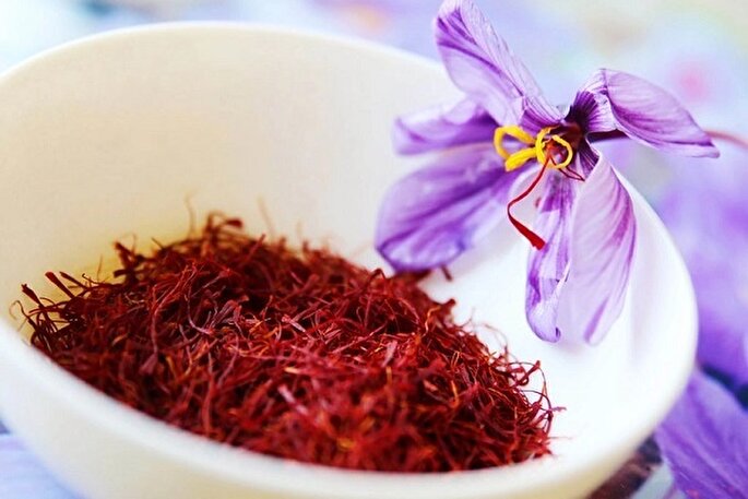 10 روش ساده برای تشخیص زعفران اصل از تقلبی